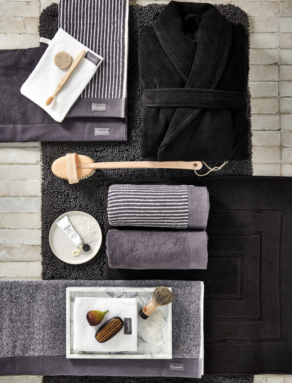 HOME TOWEL MOULINE | off black