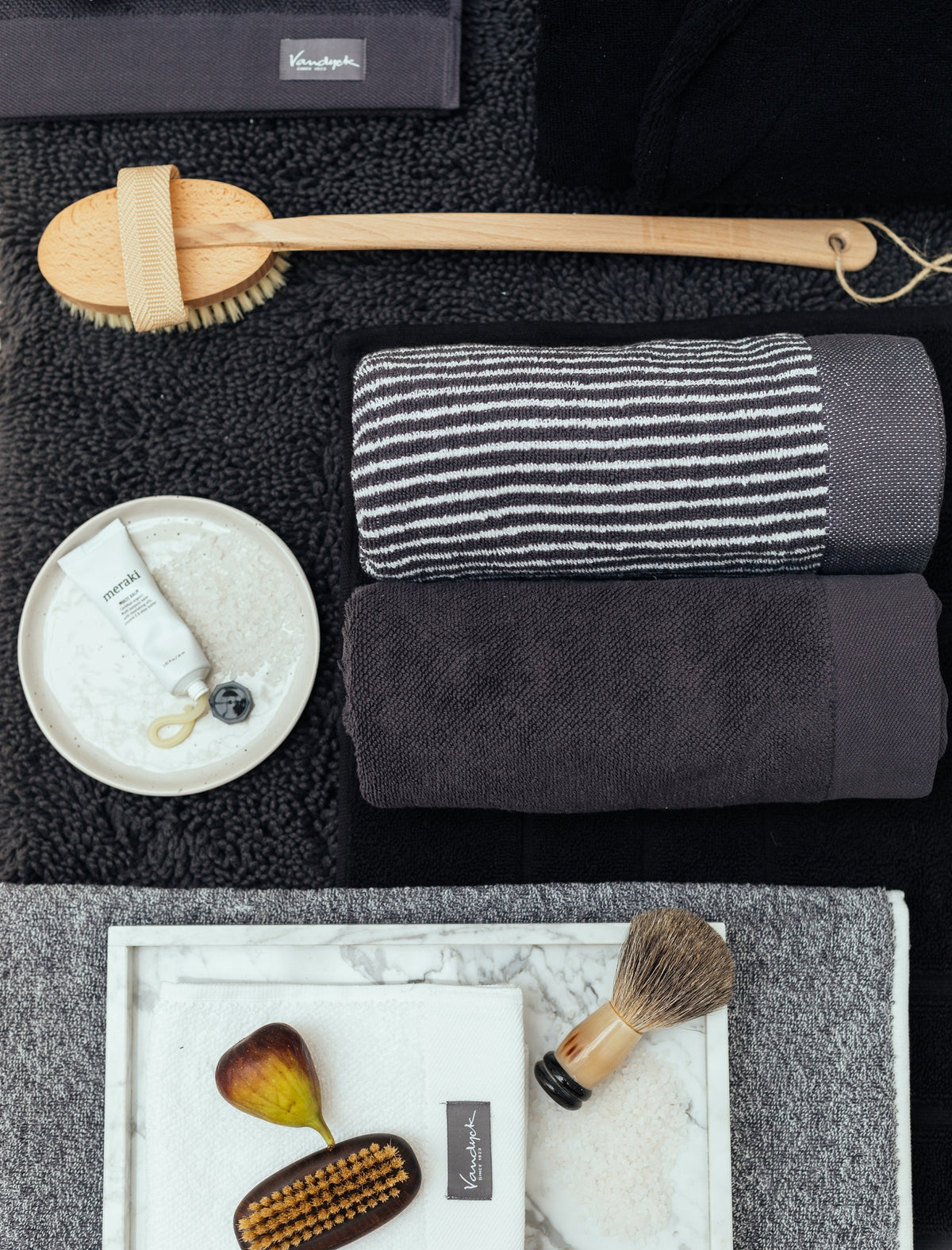 HOME PETIT LIGNE badgoed | off black